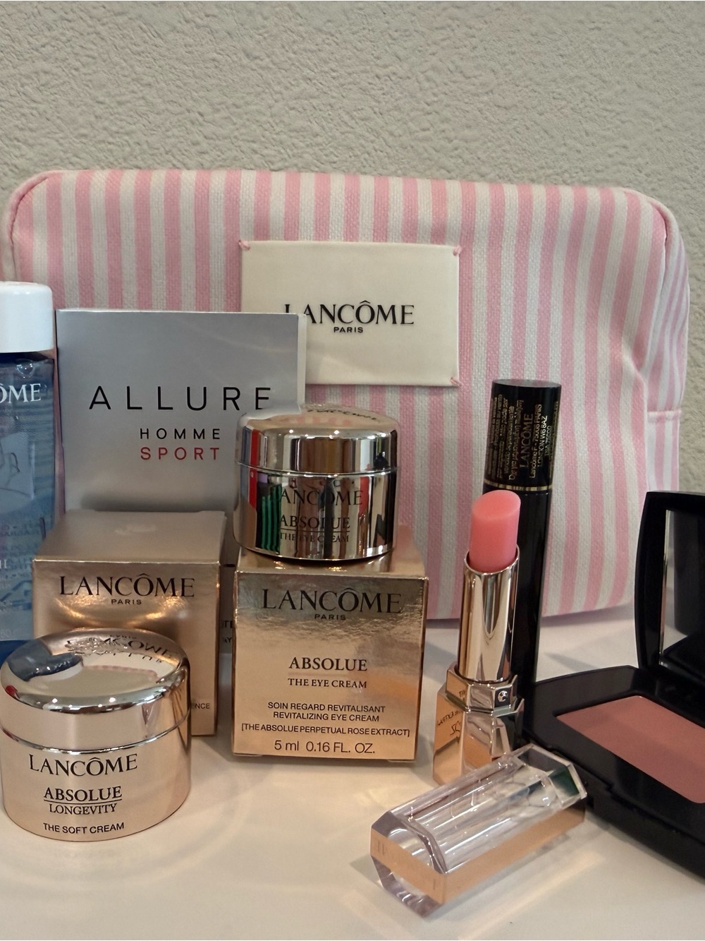 Pink Lipstick & Skincare Gift Set - Pink